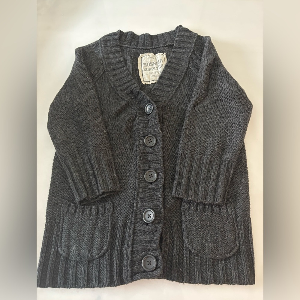 Mossimo Woman’s gray 3/4 sleeve button down sweater size M